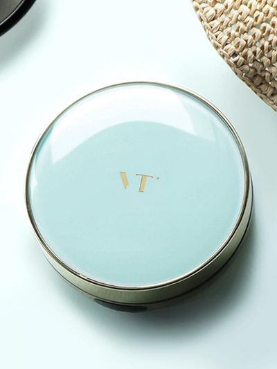 VT COSMETICS Essence All-season Portable Sun Pact