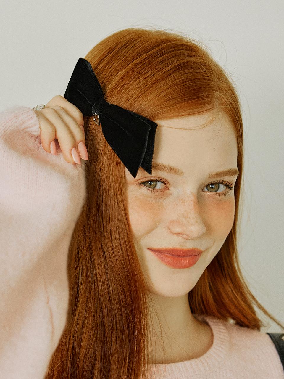 VVV Unbalanced Mini Velvet Ribbon Hair Pin