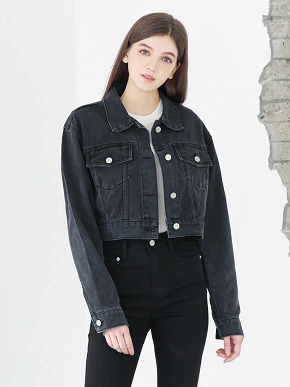 WAAR W81 Cropped Denim Jacket_Black