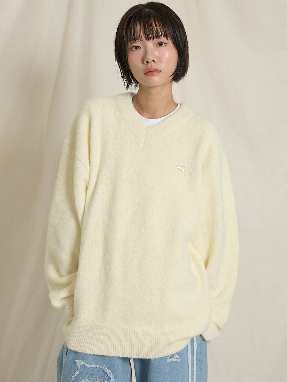 WAIKEI Dolphin hairy V-neck knit beige