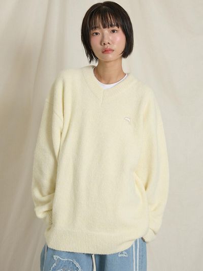 WAIKEI Dolphin hairy V-neck knit beige