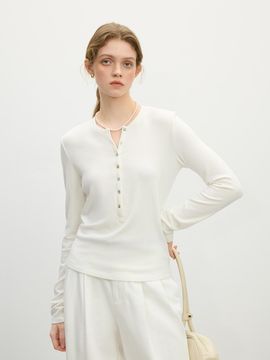 We’Dee Button Round Long Sleeve Top