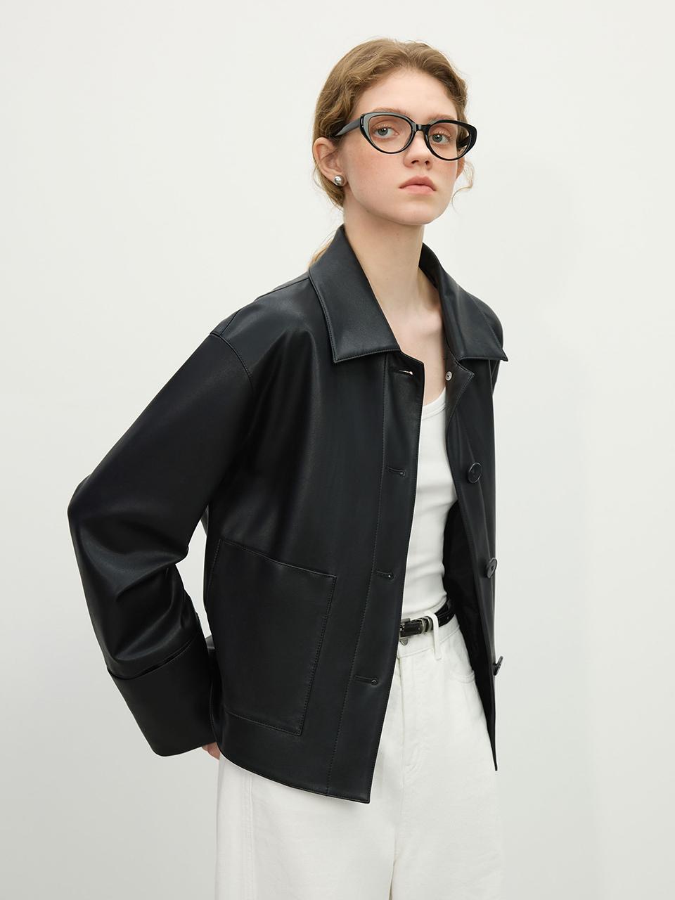 We’Dee Short Minimalist Leather Jacket [Black]