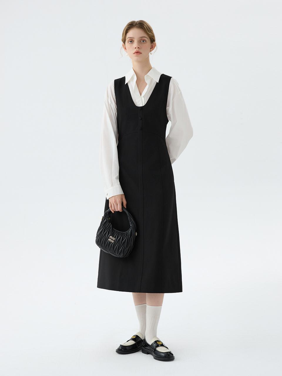 We’Dee Simple V-neck Sleeveless Dress [Black]