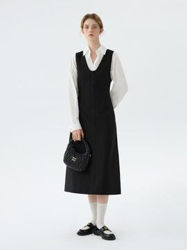 We’Dee Simple V-neck Sleeveless Dress [Black]