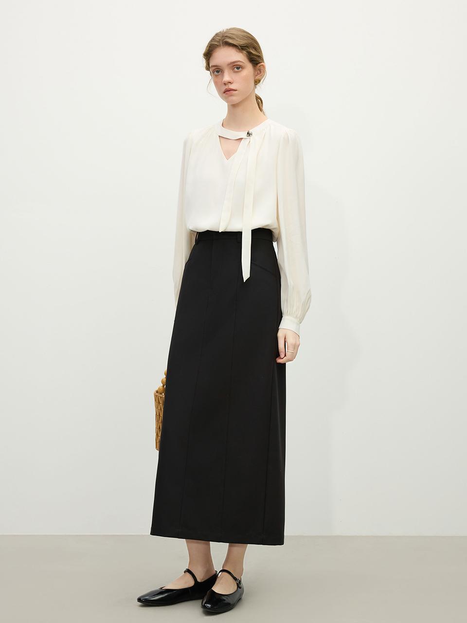 We’Dee Straight Back Slit Long Skirt