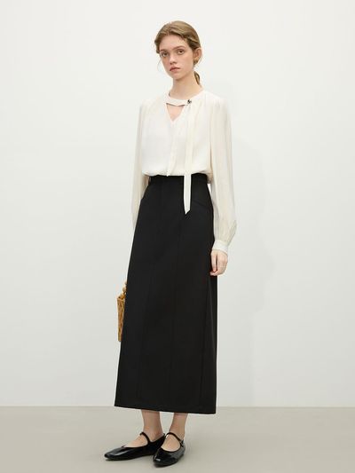 We’Dee Straight Back Slit Long Skirt