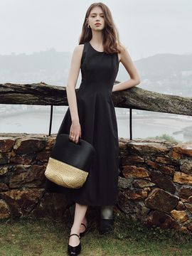 We’Dee Temperament Sleeveless Dress (Black)