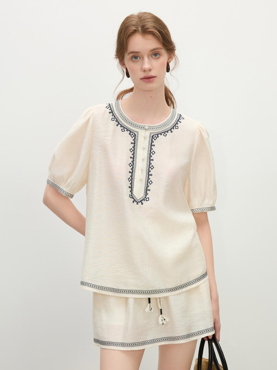 We’Dee WD Bohemian Embroidered Blouse