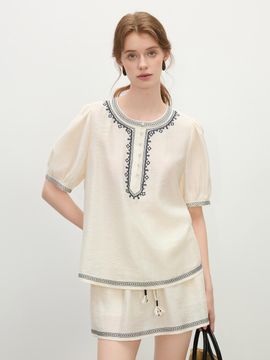 We’Dee WD Bohemian Embroidered Blouse