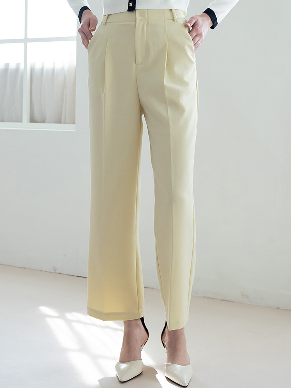We’Dee WED_Hidden Button Wide Slacks_Yellow