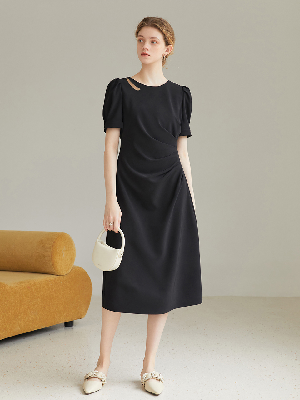 We’Dee Wendy Round Neck Long Black Dress
