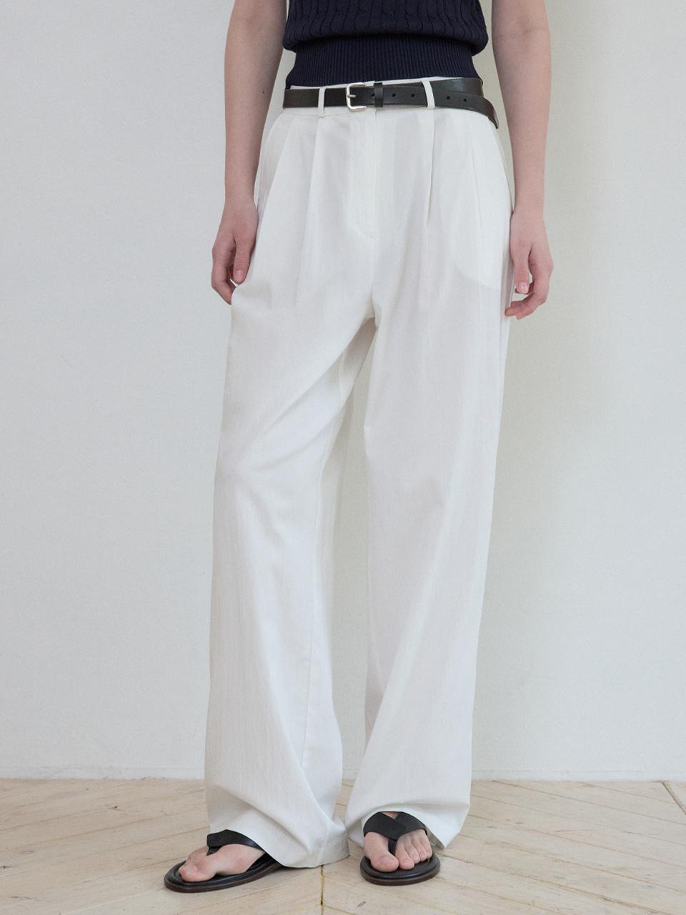 WEDNESDAYOASIS FOR WOMEN W/Muse Two Tuck Semi-Wide Pants [WHITE] (W25-PT04)