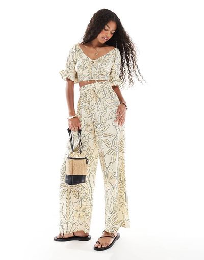 Wednesday's Girl Wednesday's Girl bold floral wide leg pants-Yellow