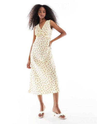 Wednesday's Girl Wednesday's Girl ditsy floral v-neck midi dress in yellow