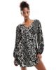 Wednesday's Girl Wednesday's Girl mini smock dress in black and white floral - 2