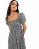 Wednesday's Girl Wednesday's Girl puff sleeve gingham midaxi dress in black - 3