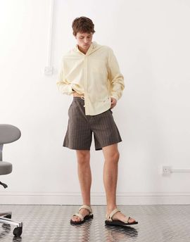 Weekday Weekday oversized shorts in brown plaid