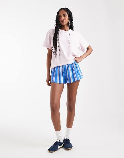 Weekday Weekday T-shirt in pink