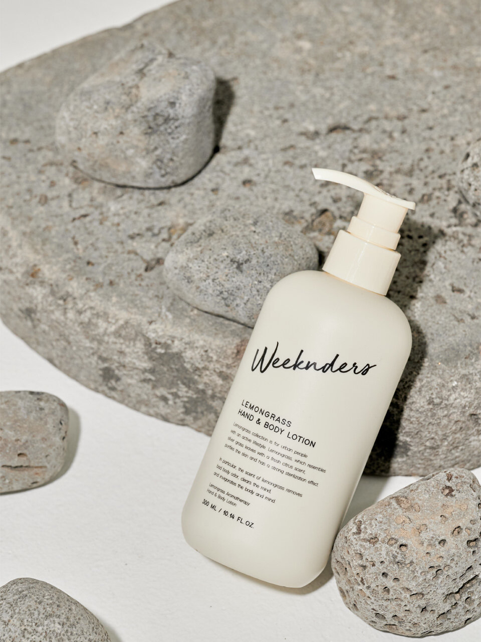weeknders Hand and Body Lotion 300ml