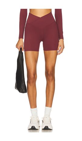 WellBeing + BeingWell WellBeing + BeingWell FlowWell Callista Crossover 4 Inch Short