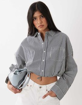 WeWoreWhat WeWoreWhat bubble button up poplin shirt in navy