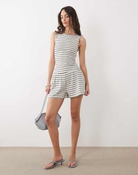 WeWoreWhat WeWoreWhat knit pull on hot shorts in gray stripe - part of a set