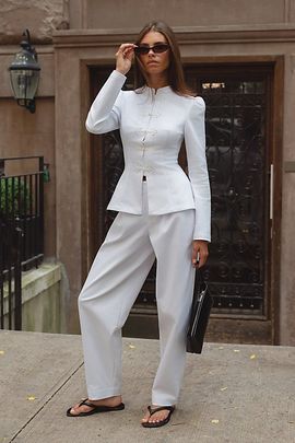 WeWoreWhat WeWoreWhat Tapered Pleated Pant in White, Women's at Urban Outfitters