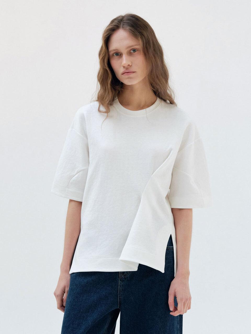 WHEN WE WILL Diagonal Tuck Double-Sided Balloon Sweatshirt