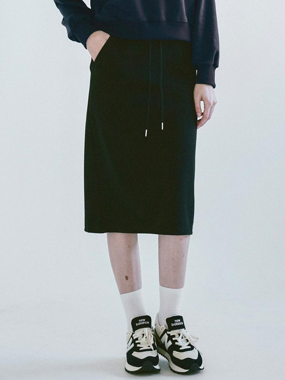 WHOLOVESART Comfy Sweat Elastic Banding Skirt [Black]