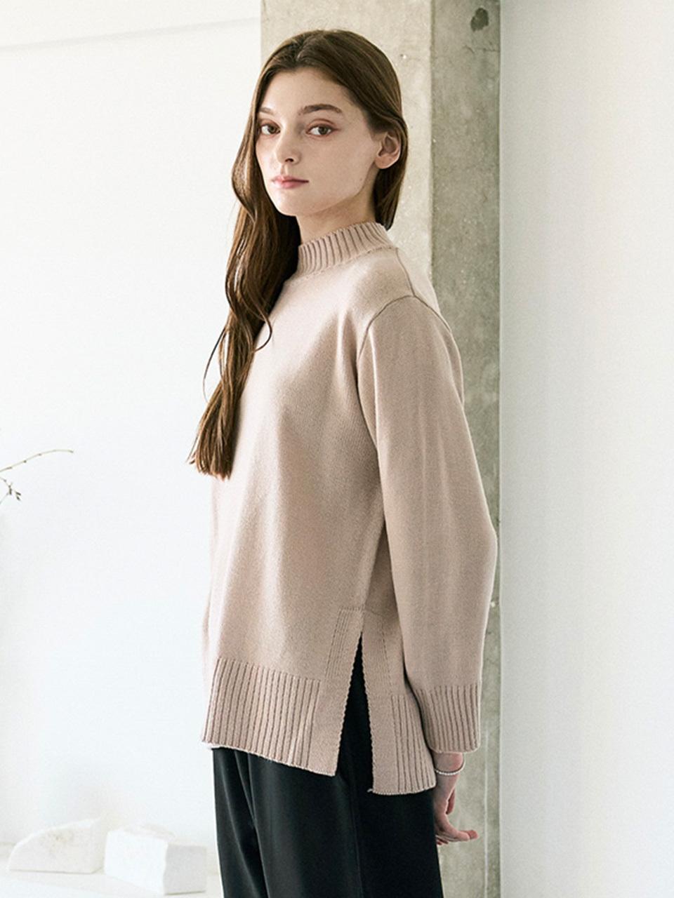WHOLOVESART Side Slit Semi-Overfit Mock Neck Knit Sweater