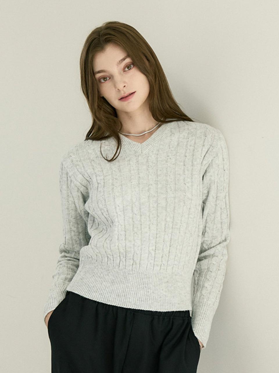 WHOLOVESART Soft Cable Knit V-neck Sweater [Gray]