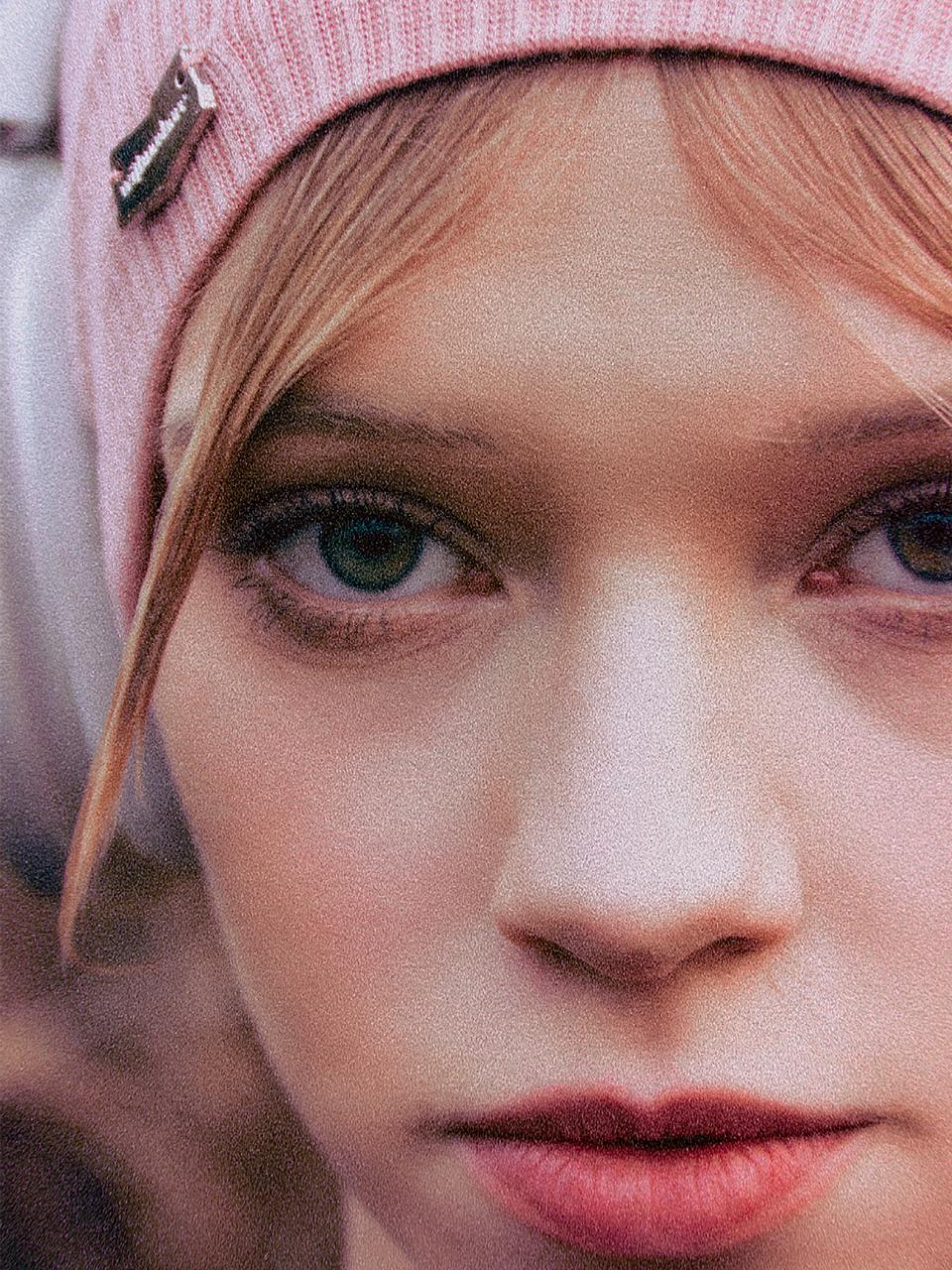 WITHNOSHORE Irregular Emblem Hairband [Pink]