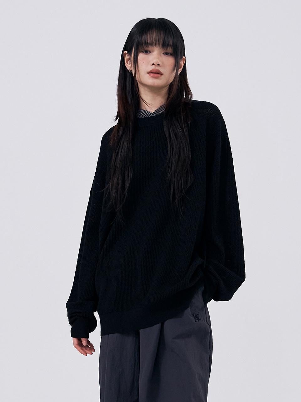 WOOALONG Signature Round Scassi Knit Sweater [BLACK]