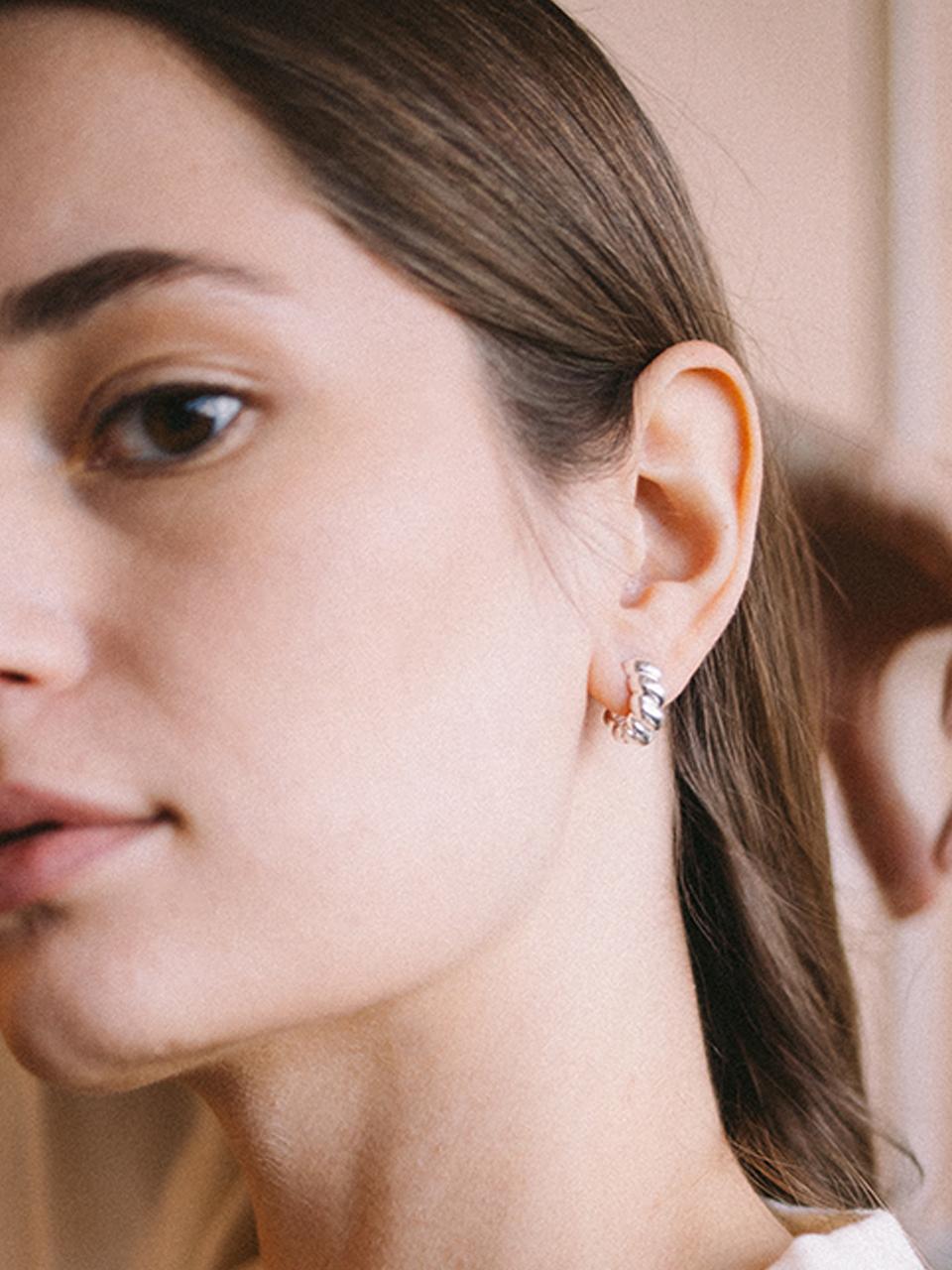 WorthWord [925 Silver] Molly Earrings