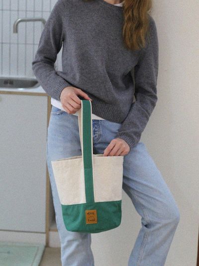 WorthWord Good Message Bucket Bag