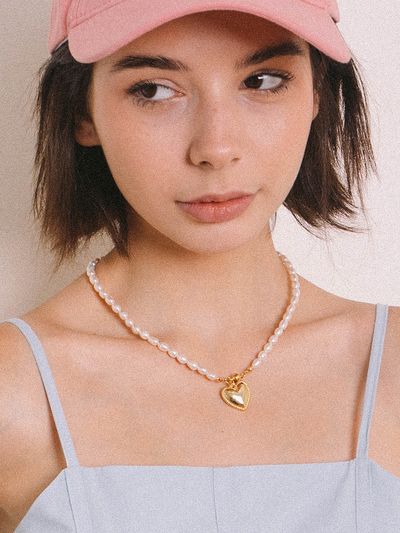 WorthWord L.C.A Heart Pearl Necklace_ Gold