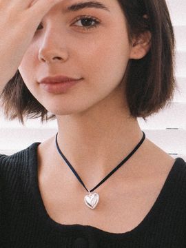 WorthWord L.C.A Heart Velvet Necklace_ 2 Colors