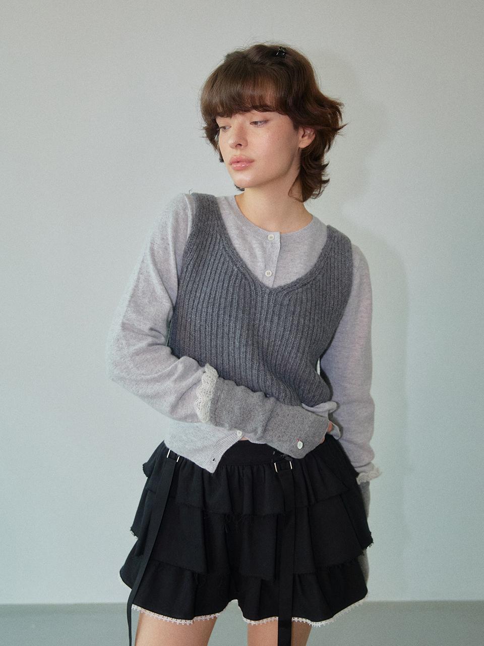 WOVEMENT Creamy Crop Knit Vest Dark Gray WBCFNT002DG
