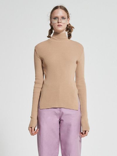 WOVEMENT Fitted Slit Wool Knit Top Beige WBAFNT002BE