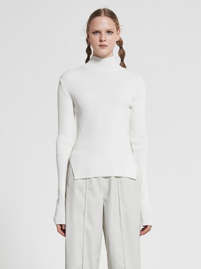 WOVEMENT Fitted Slit Wool Knit Top WBAFNT002IV