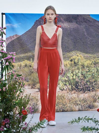 WOVEMENT Pleats Pants - Red