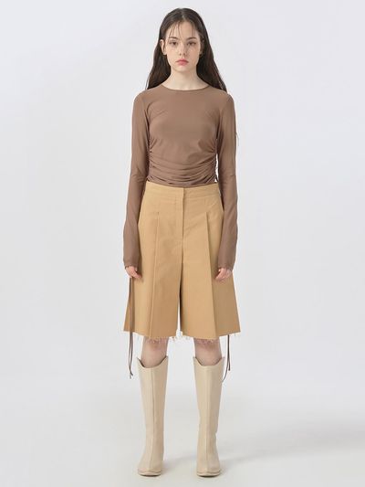 WOVEMENT Rough Cutting Cotton Bermuda Pants Beige WBBFPA023