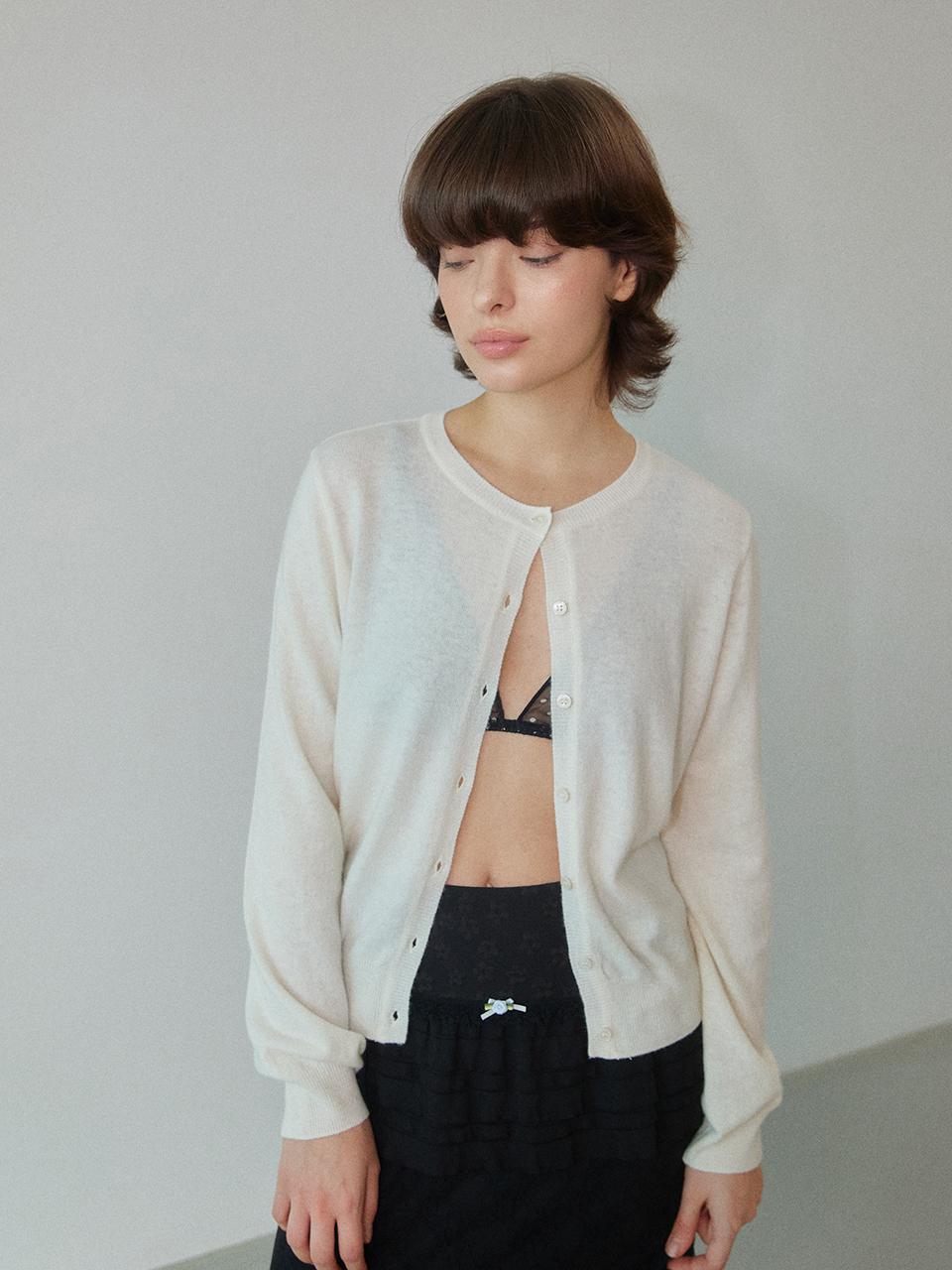 WOVEMENT Standard Creamy Cardigan WBDFNT004IV