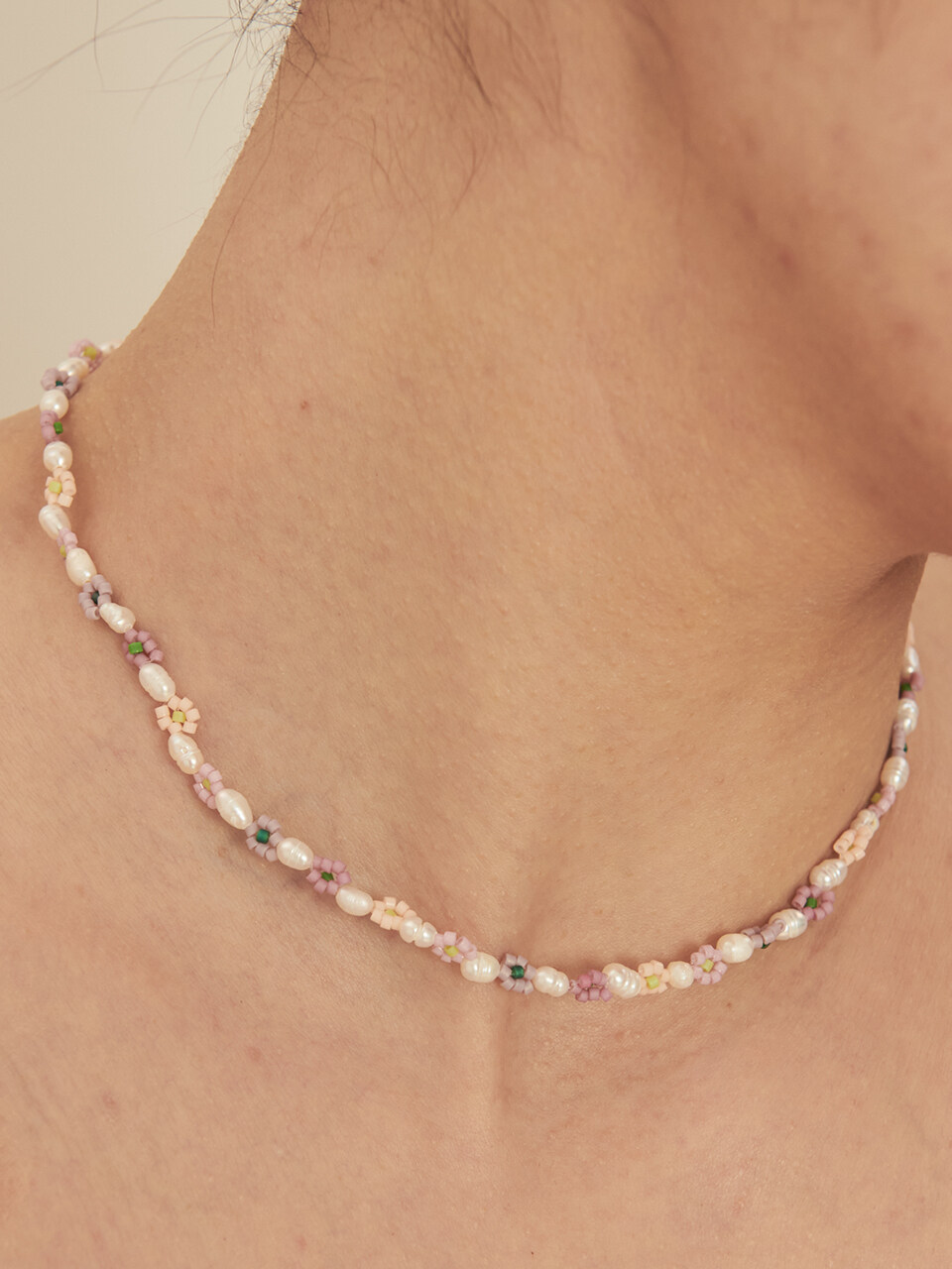 XPIER Floral Beads Pearl Necklace