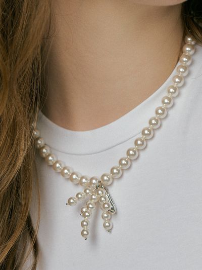 XPIER French Bat Pearl Necklace_Silver