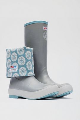 XTRATUF XTRATUF Salmon Sisters 15" Legacy Boot in Grey, Women's at Urban Outfitters