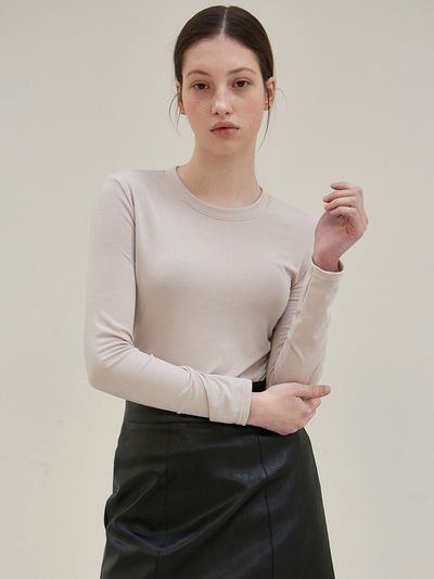 YAN13 Crew Neck Top_Sand Gray