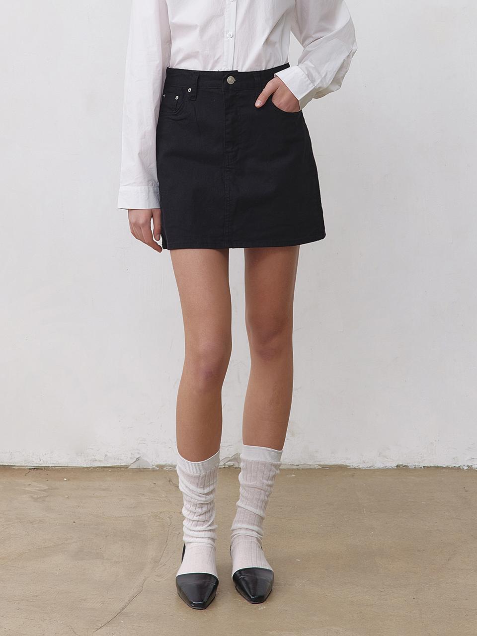 YAN13 ESSENTIAL COTTON SKIRT [BLACK]