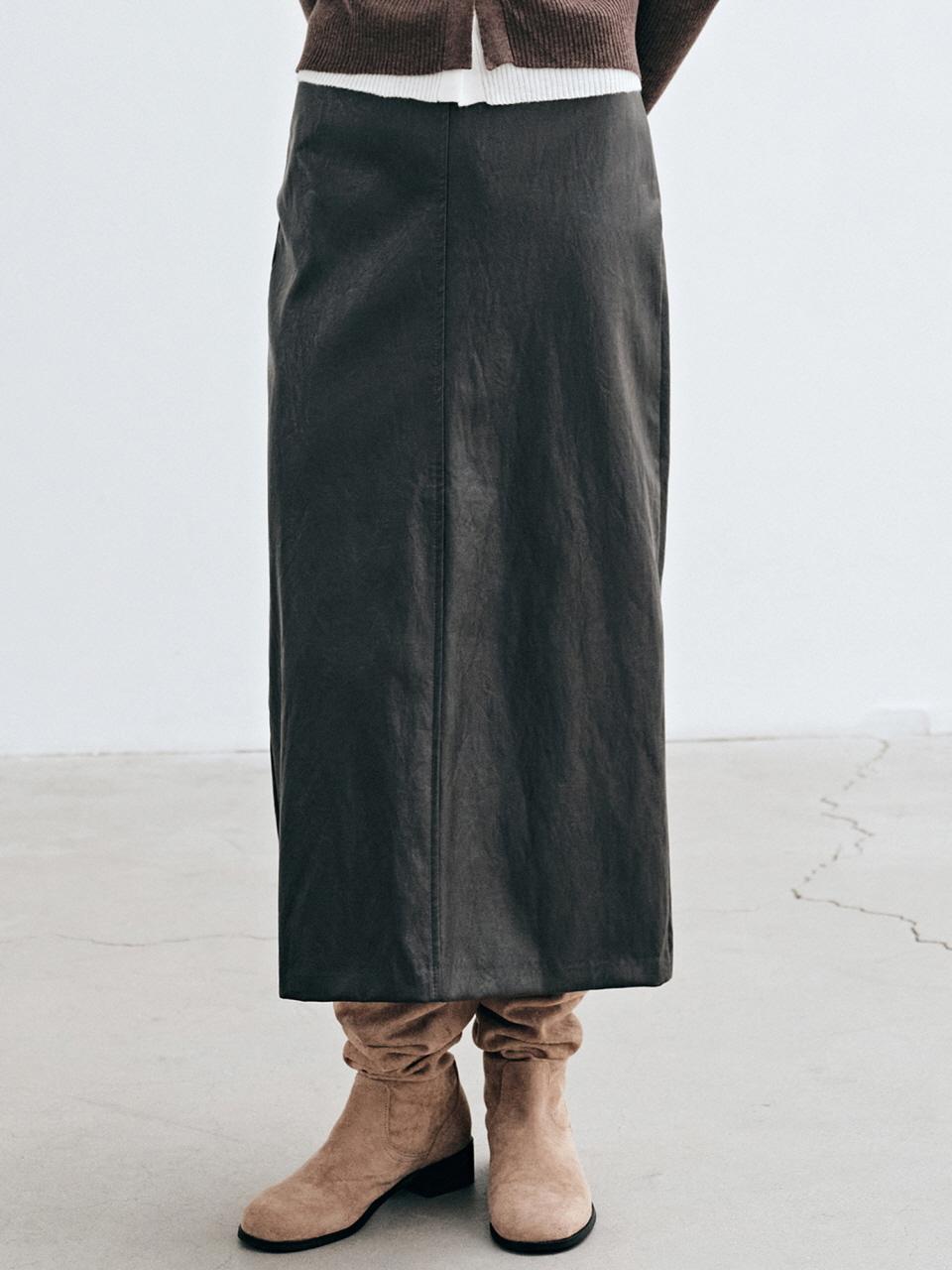 YAN13 FAUX LEATHER LONG SKIRT_BROWN